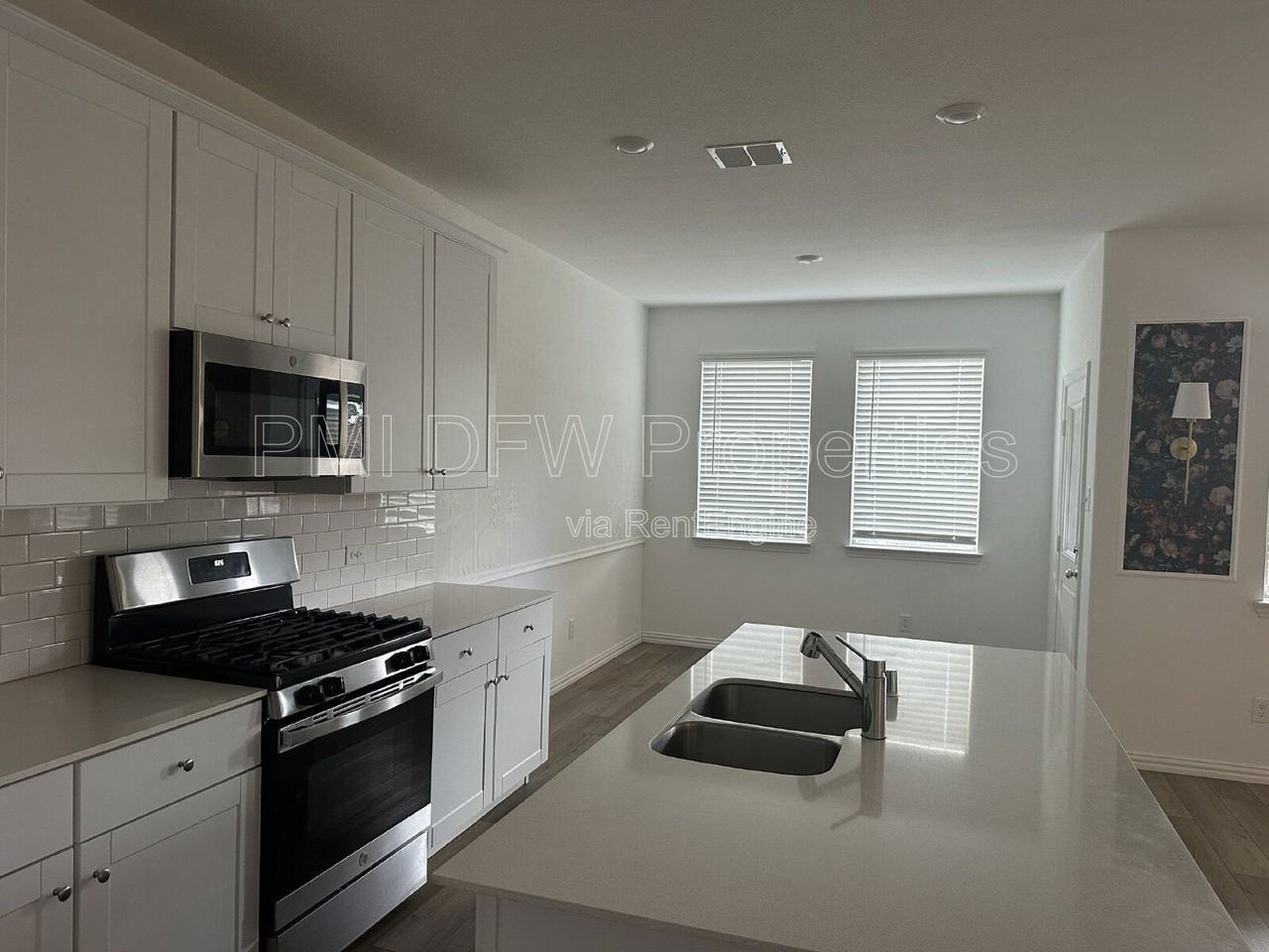 1462 Everett Gardens Way - Photo 4 of 17