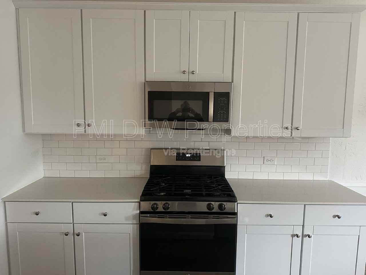 1462 Everett Gardens Way - Photo 6 of 17