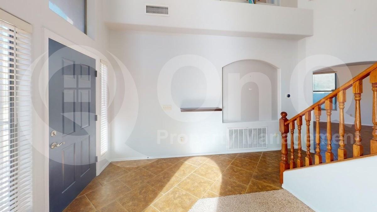 3923 S Amber Rock Ave - Photo 5 of 30