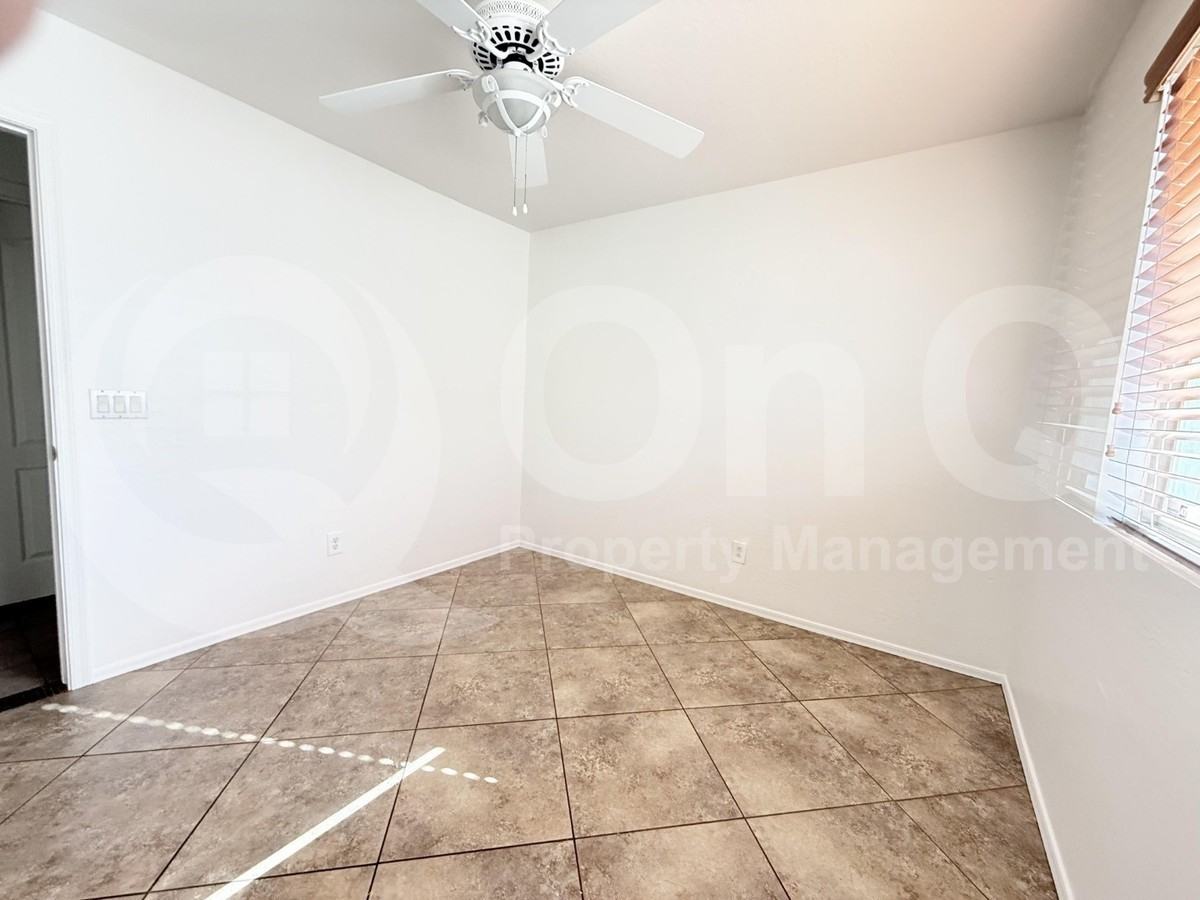 6921 S 50th Gln - Photo 7 of 22