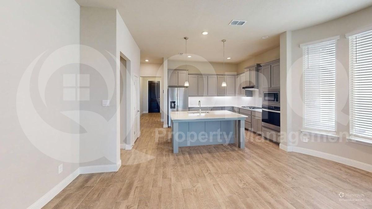 4728 Dewy Rose Ln - Photo 5 of 26