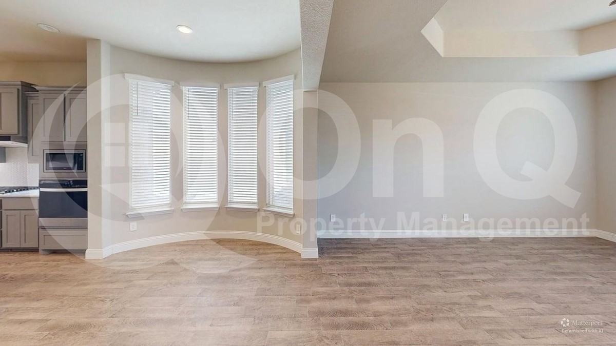 4728 Dewy Rose Ln - Photo 6 of 26