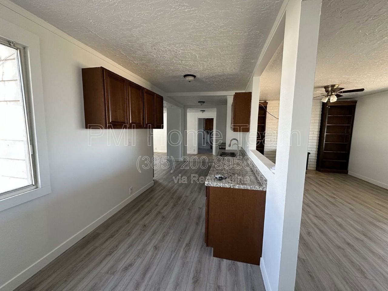 1122 N 1500 W - Photo 4 of 18