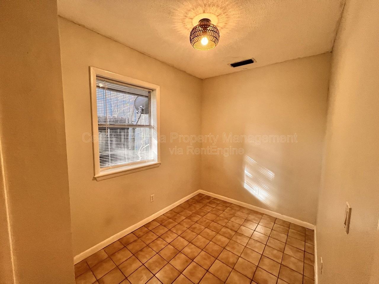 108 E Winter Park St - Photo 3 of 11