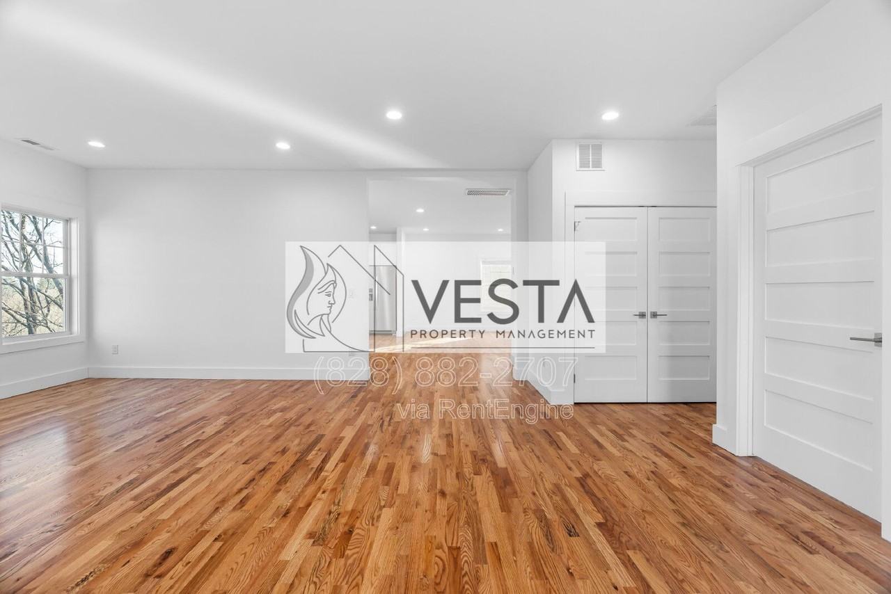 510 Deaverview Rd - Photo 5 of 30