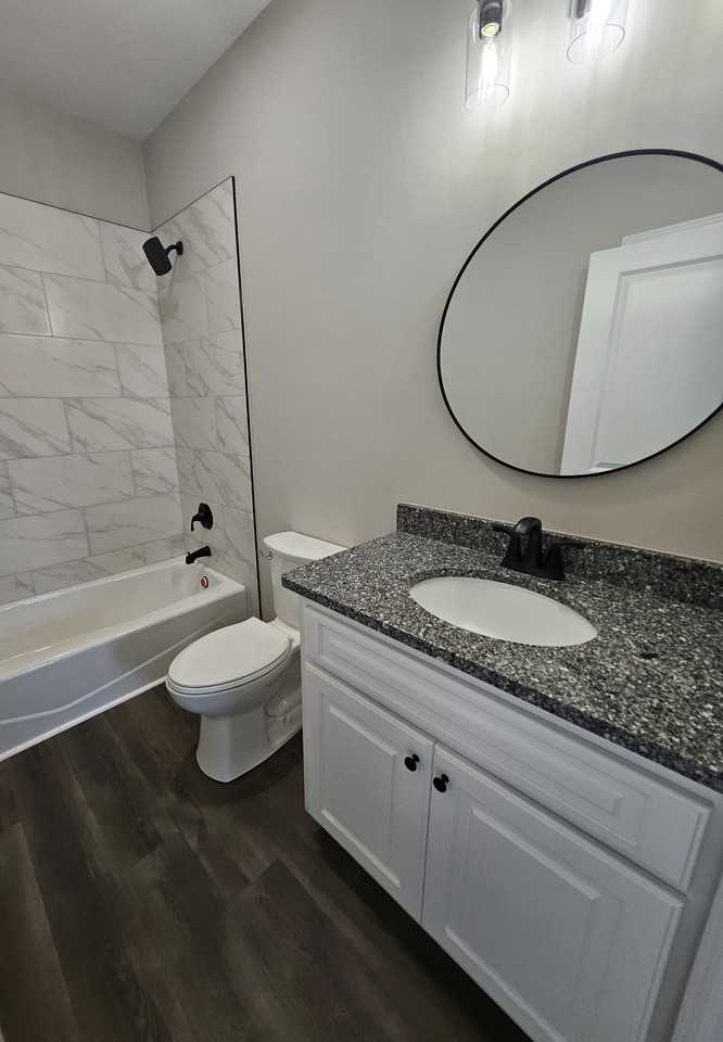 892 Forehand Rd Ne #892B - Photo 2 of 12