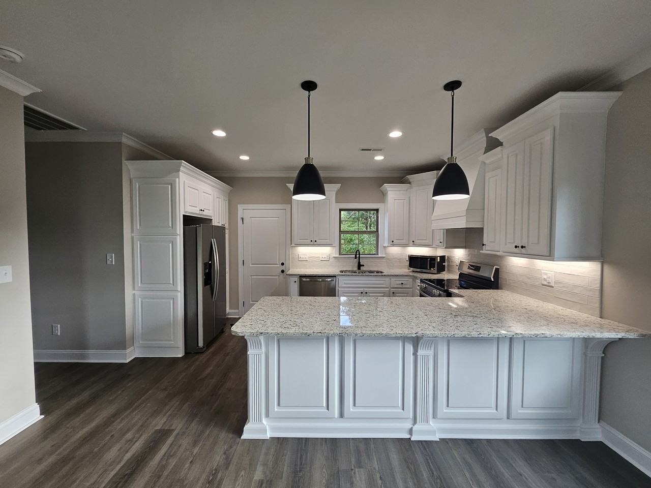 892 Forehand Rd Ne #892B - Photo 3 of 12