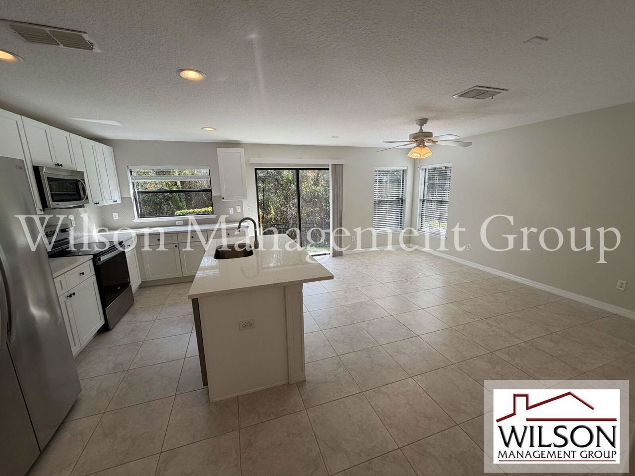 5210 Windsor Lake Cir - Photo 3 of 24