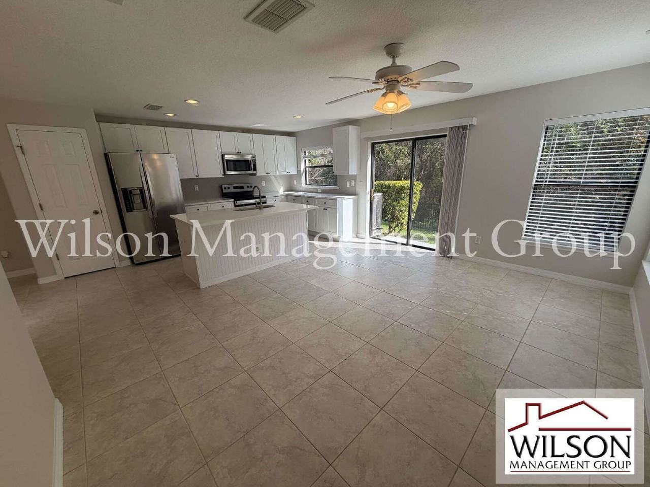 5210 Windsor Lake Cir - Photo 4 of 24