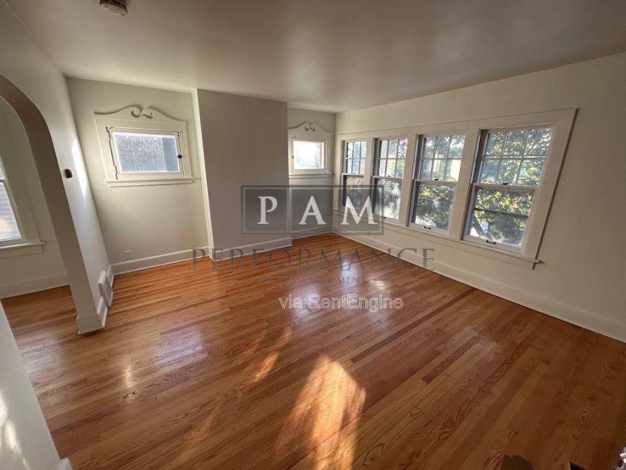 1528 N Hawley Rd - Photo 2 of 13