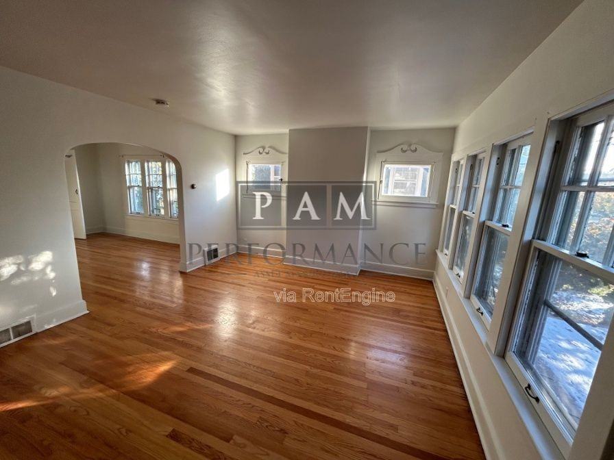 1528 N Hawley Rd - Photo 3 of 13