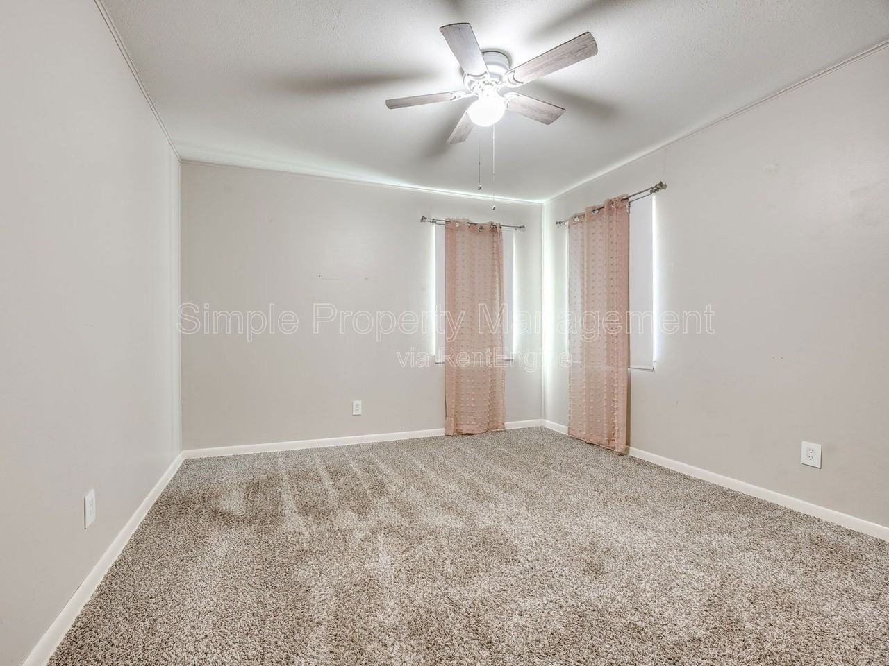 3737 Nw 17th St - Photo 7 of 13