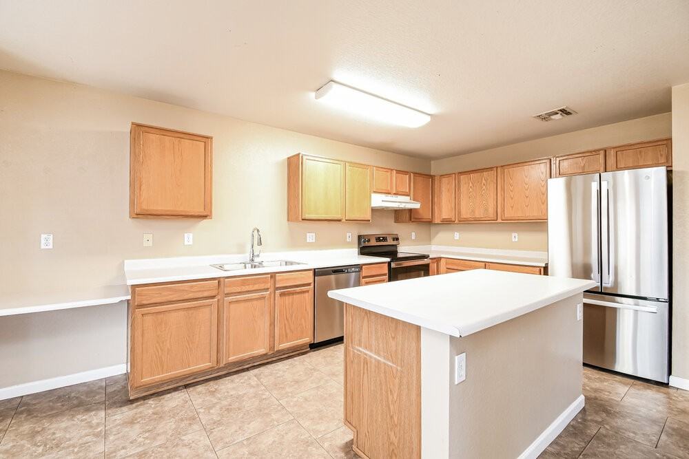 775 W Aviary Way - Photo 7 of 17