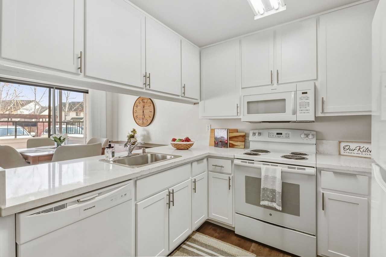 Aspen Village Apartments - Photo 5 of 21