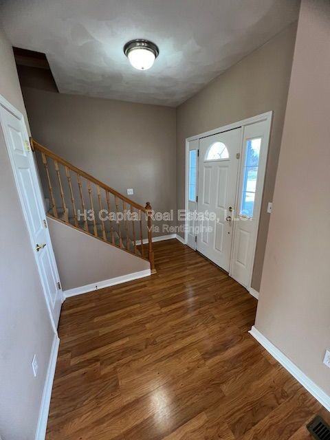 1016 Steven Dee Dr - Photo 2 of 9
