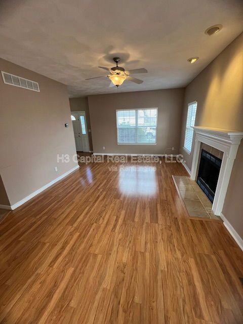 1016 Steven Dee Dr - Photo 4 of 9