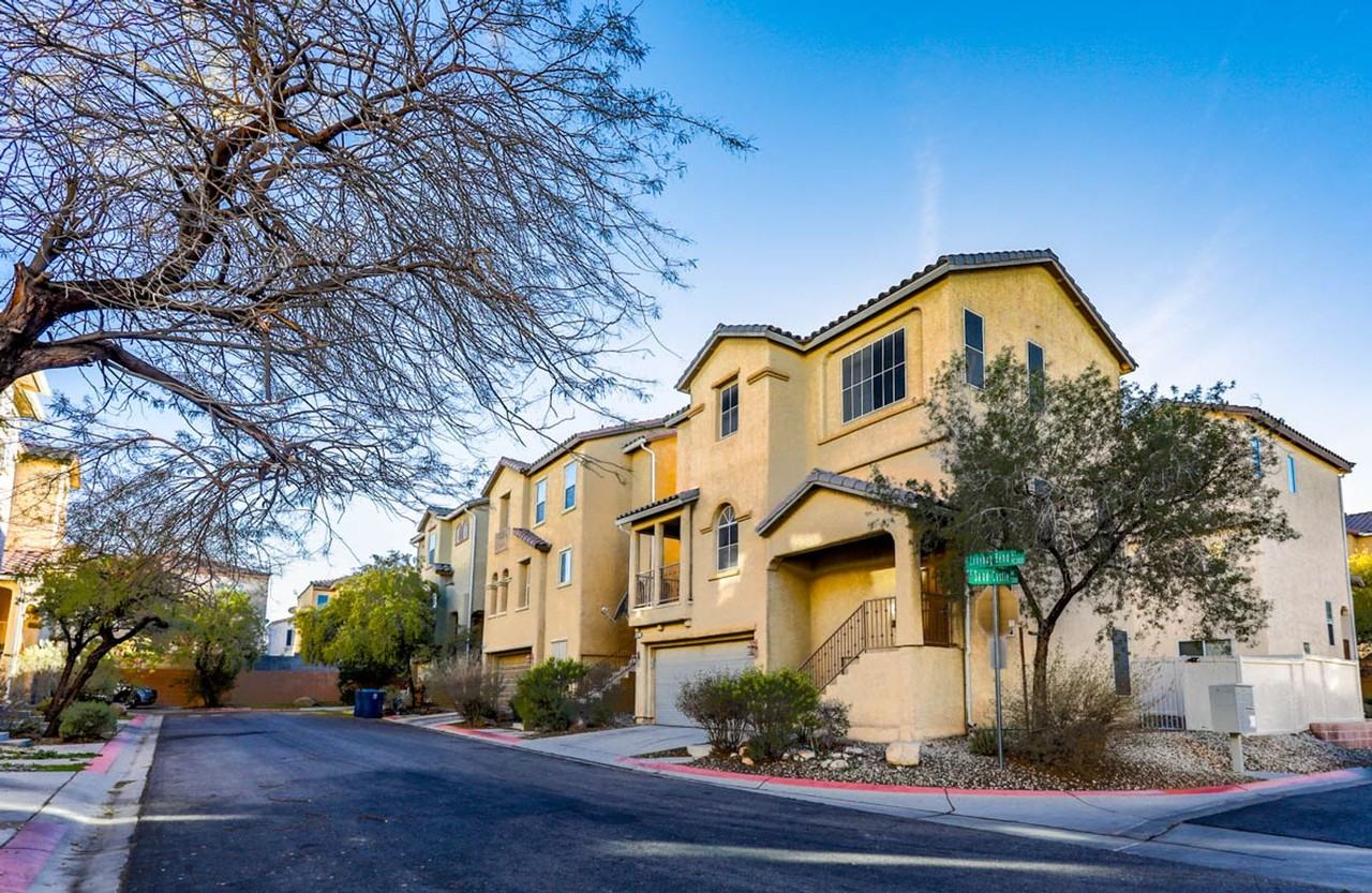 10331 Ladybug Bend St - Photo 3 of 34