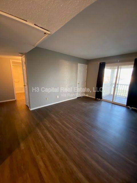 400 George St #F - Photo 2 of 12