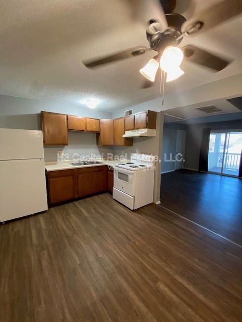 400 George St #F - Photo 5 of 12