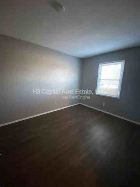 400 George St #F - Photo 7 of 12