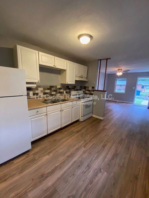 4069 Bruene Ave - Photo 6 of 9