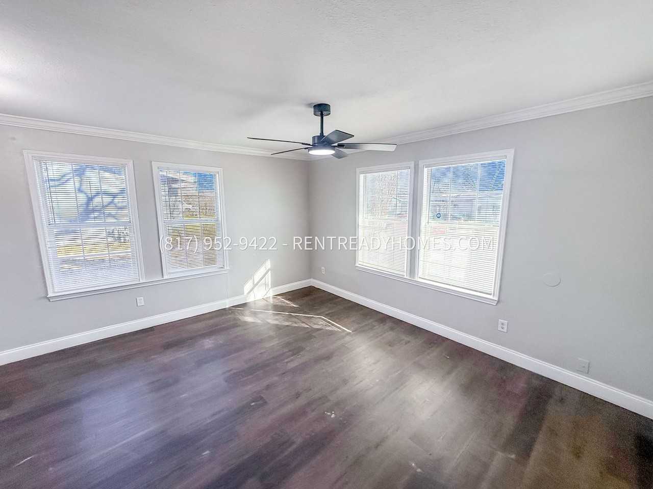 3700 Castleman St - Photo 5 of 16