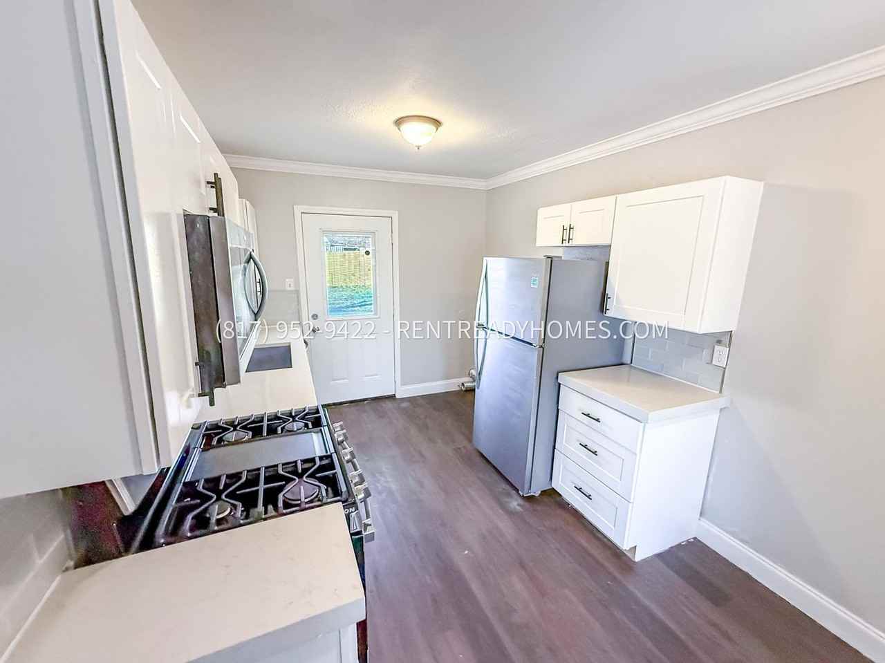 3700 Castleman St - Photo 7 of 16