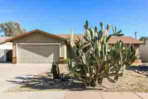 featured image of 1811 N Cheri Lynn Dr