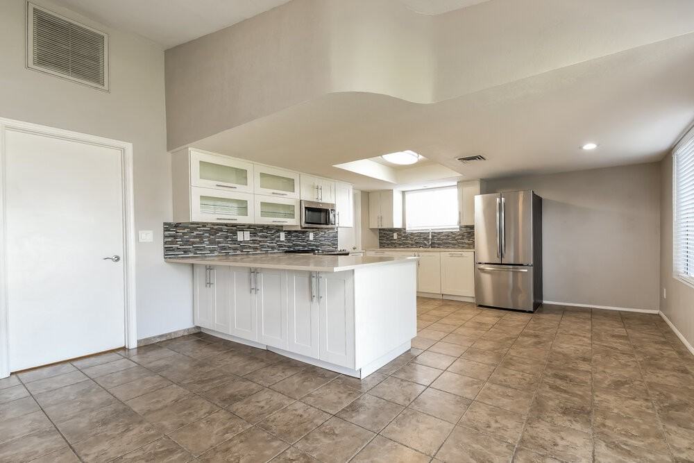 1811 N Cheri Lynn Dr - Photo 7 of 16