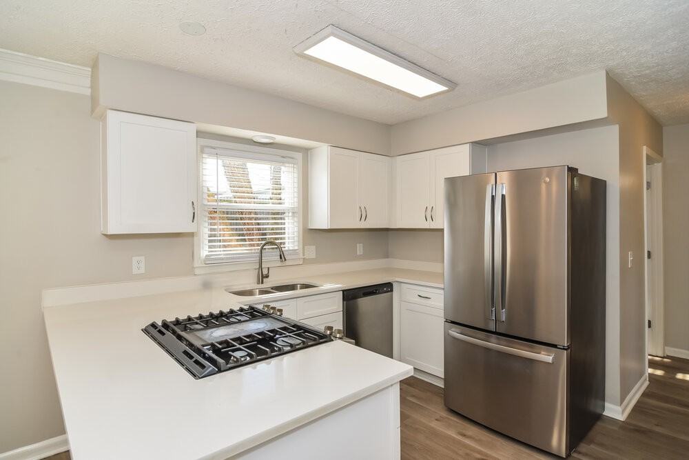 1423 Marymont Dr - Photo 7 of 17