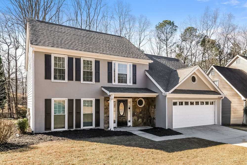 1070 Hunters Creek Ct - Photo 4 of 17