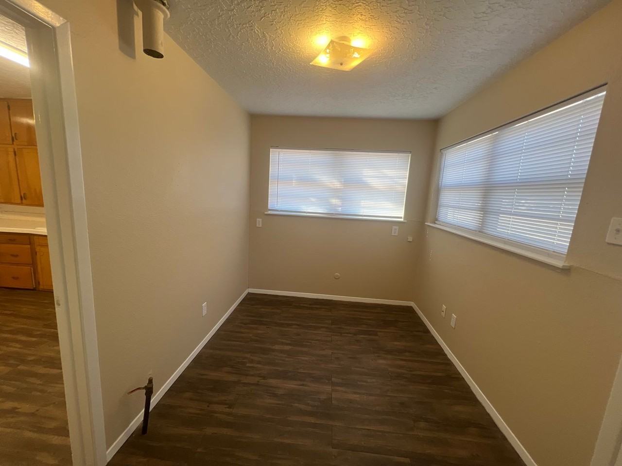 730 W 17th Ln - Photo 5 of 21