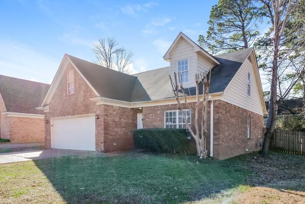 8793 Five Oaks Dr W - Photo 4 of 17