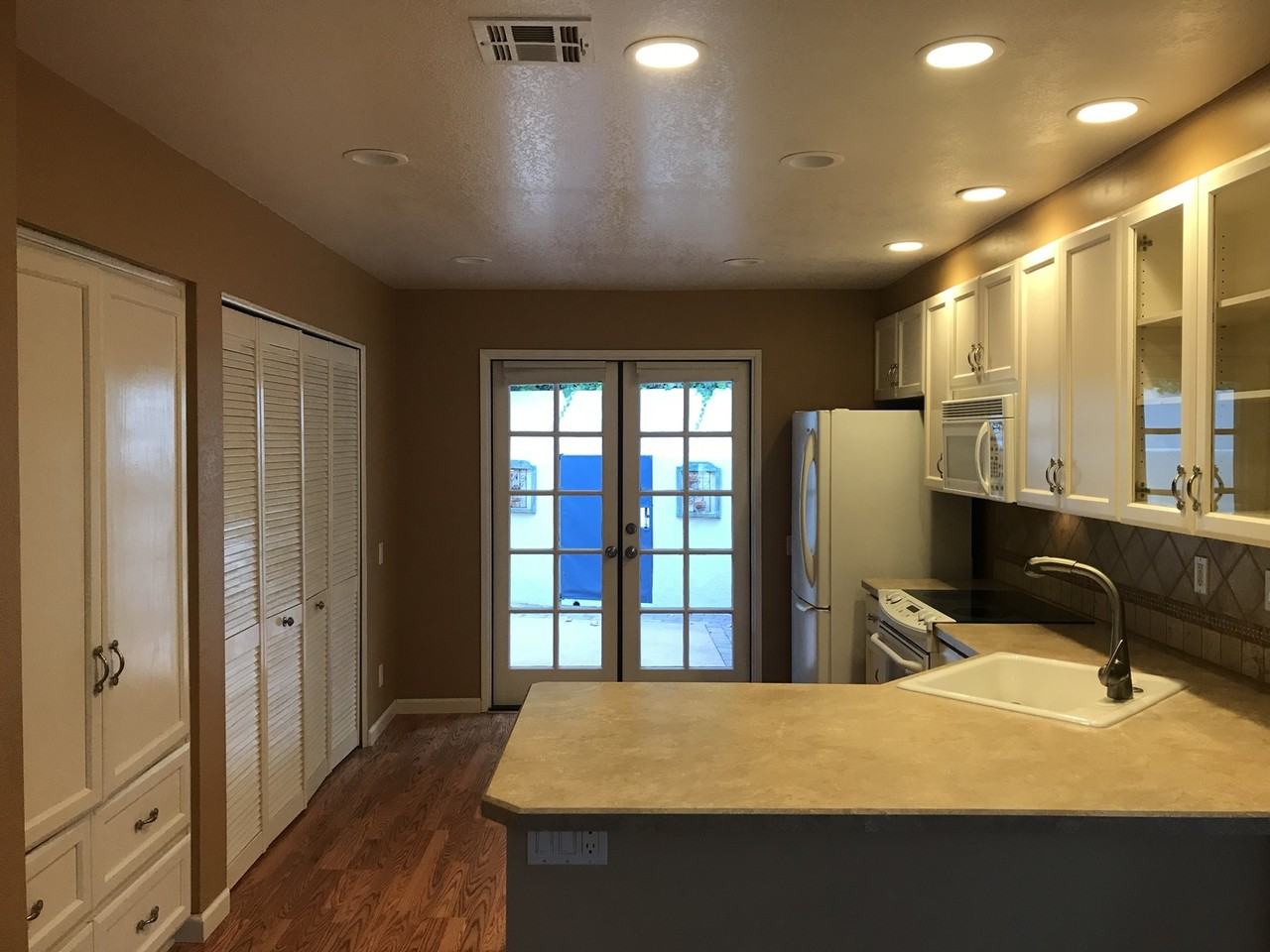 3750 Greggory Way #7 - Photo 6 of 37