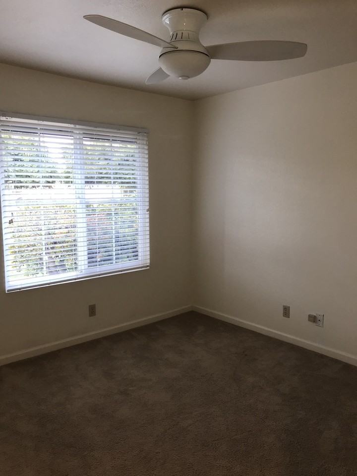 3750 Greggory Way #7 - Photo 7 of 37