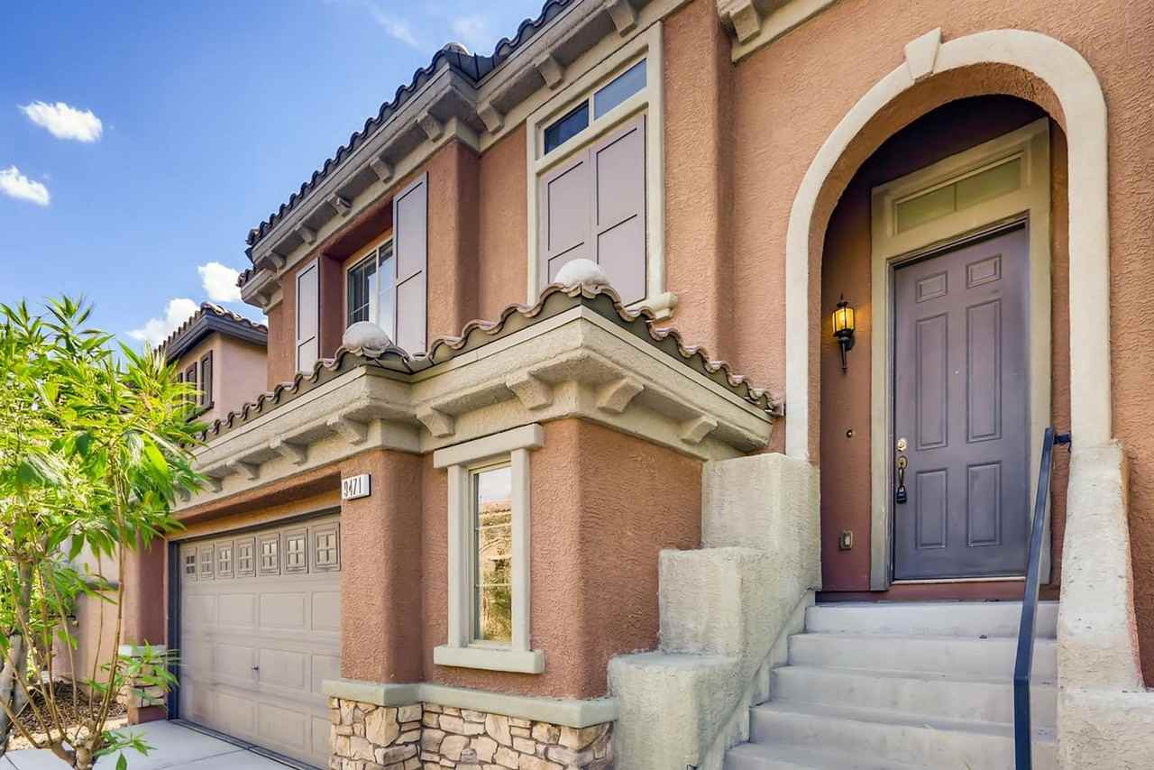9471 Bighorn Point Ct - Photo 3 of 25