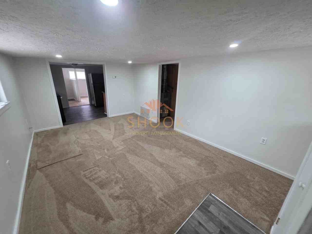 2203 Albany St - Photo 2 of 13