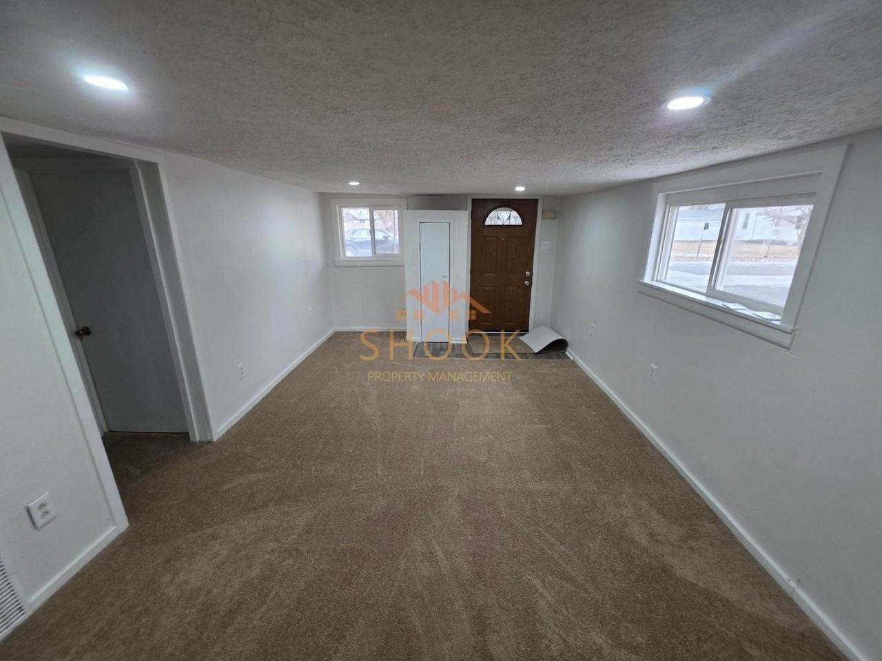 2203 Albany St - Photo 3 of 13