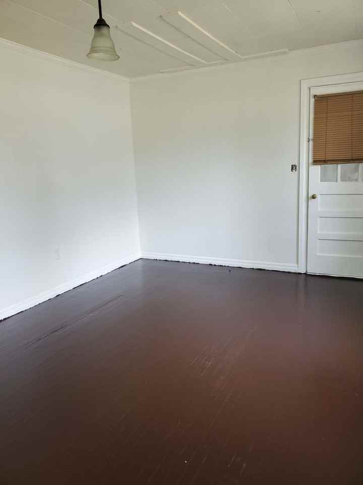 1134 N Jefferson St - Photo 4 of 24