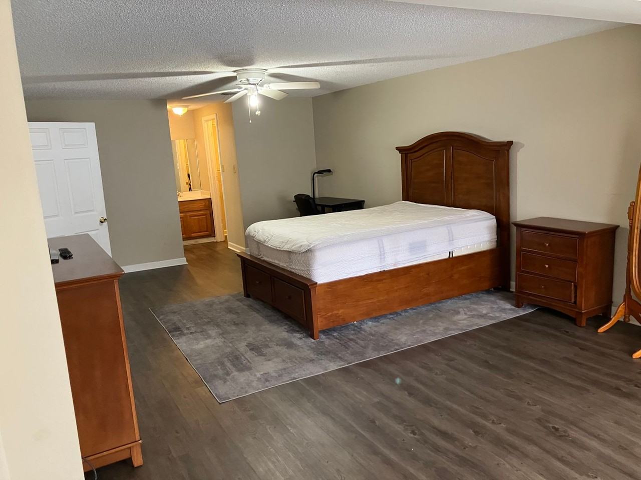 623 N Gloster St #314 - Photo 7 of 10