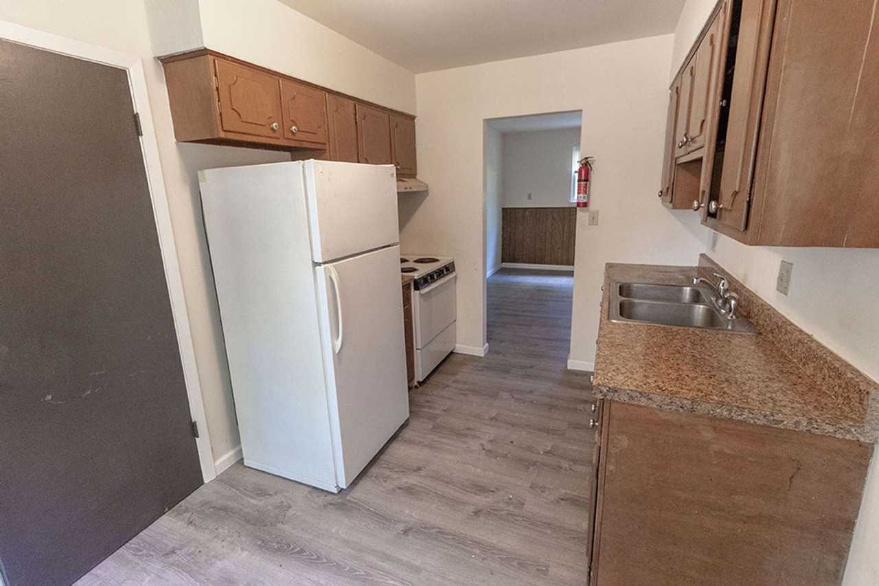 2812 Leeway Dr - Photo 5 of 15