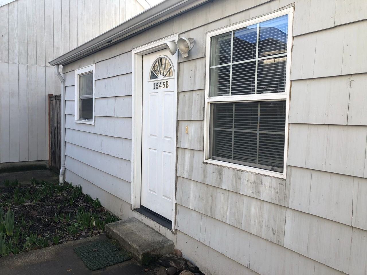 1545 Lincoln St #B - Photo 2 of 17