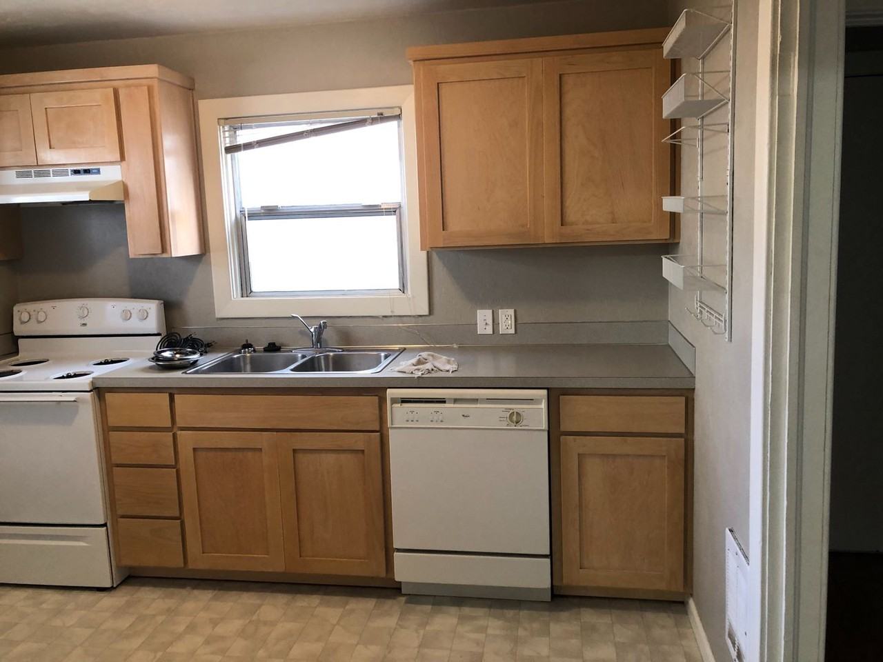 1545 Lincoln St #B - Photo 7 of 17