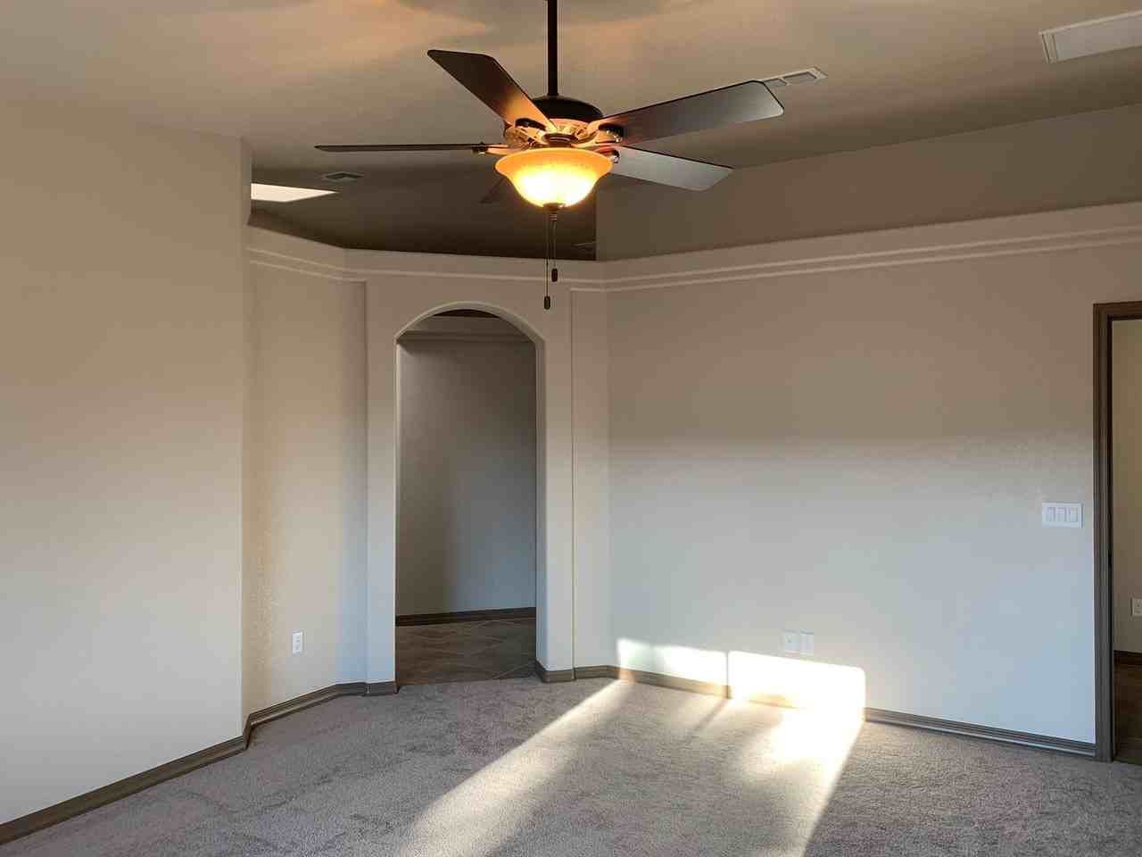 3560 Mockingbird Dr - Photo 6 of 18