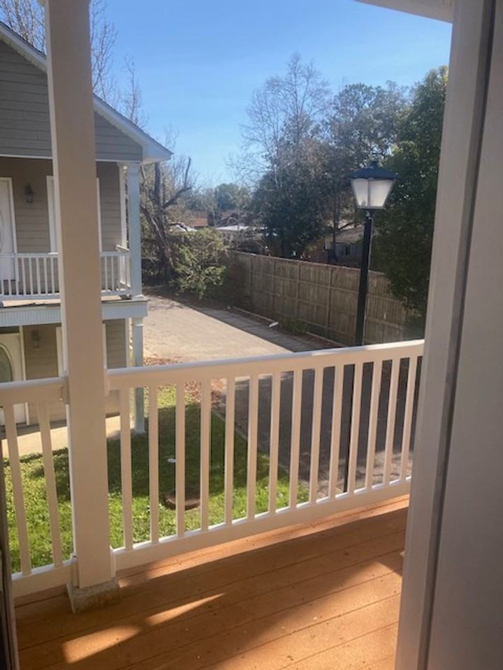 1304 Tropical Cv - Photo 2 of 13