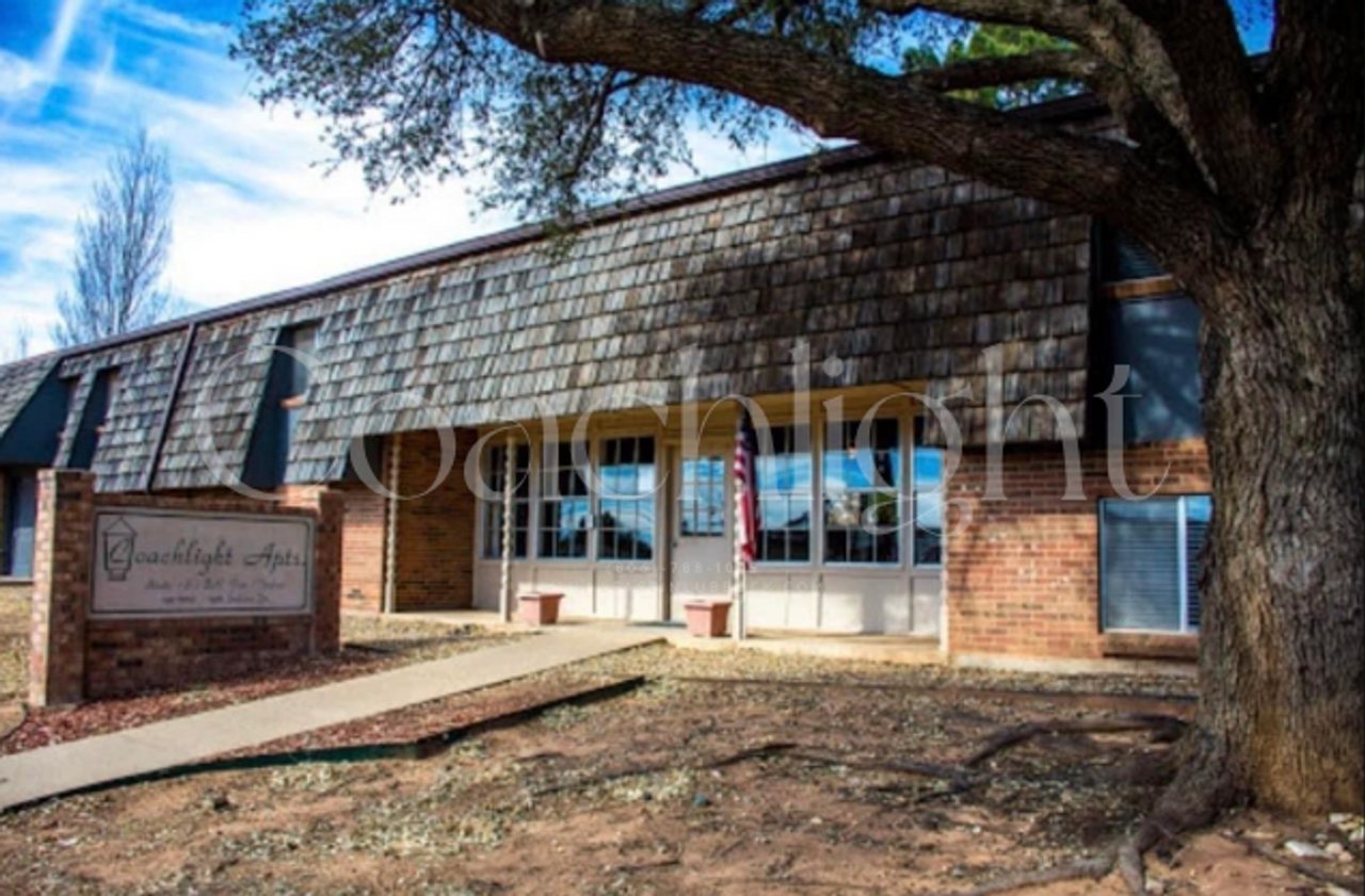 Coachlight Apartments - Photo 5 of 21