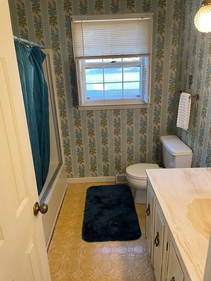 3107 Smallhouse Rd - Photo 3 of 8