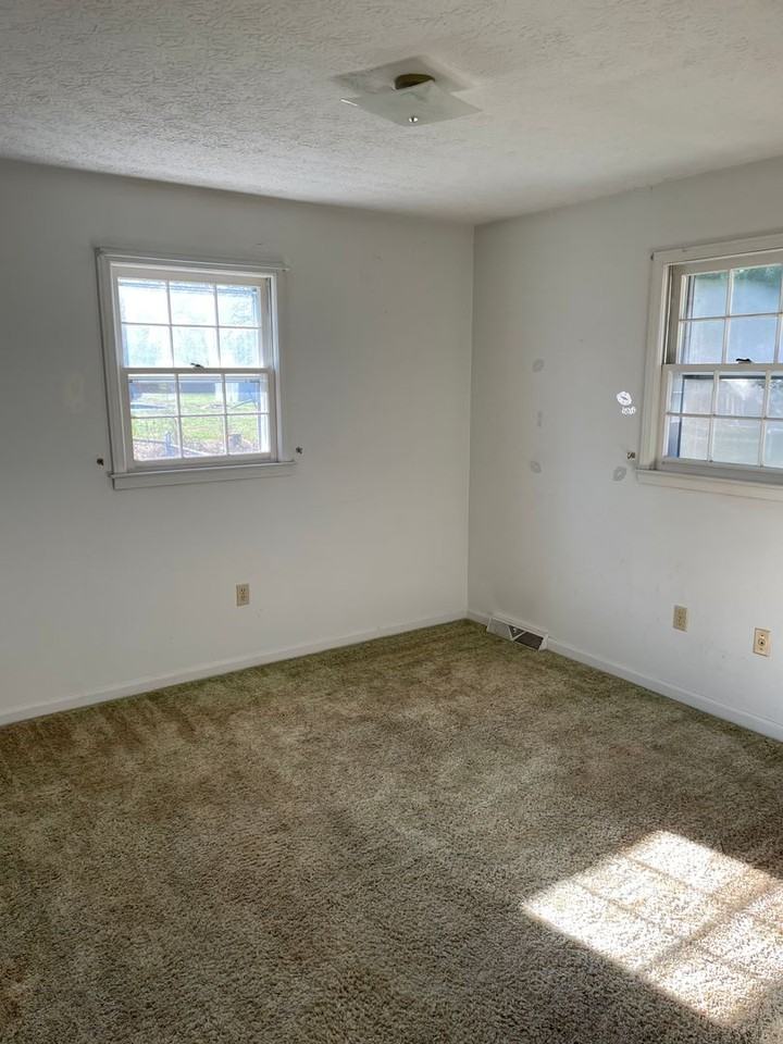 3107 Smallhouse Rd - Photo 6 of 8