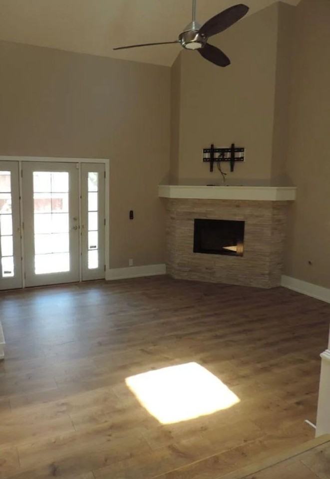 424 Tepatitlan Ct - Photo 3 of 18