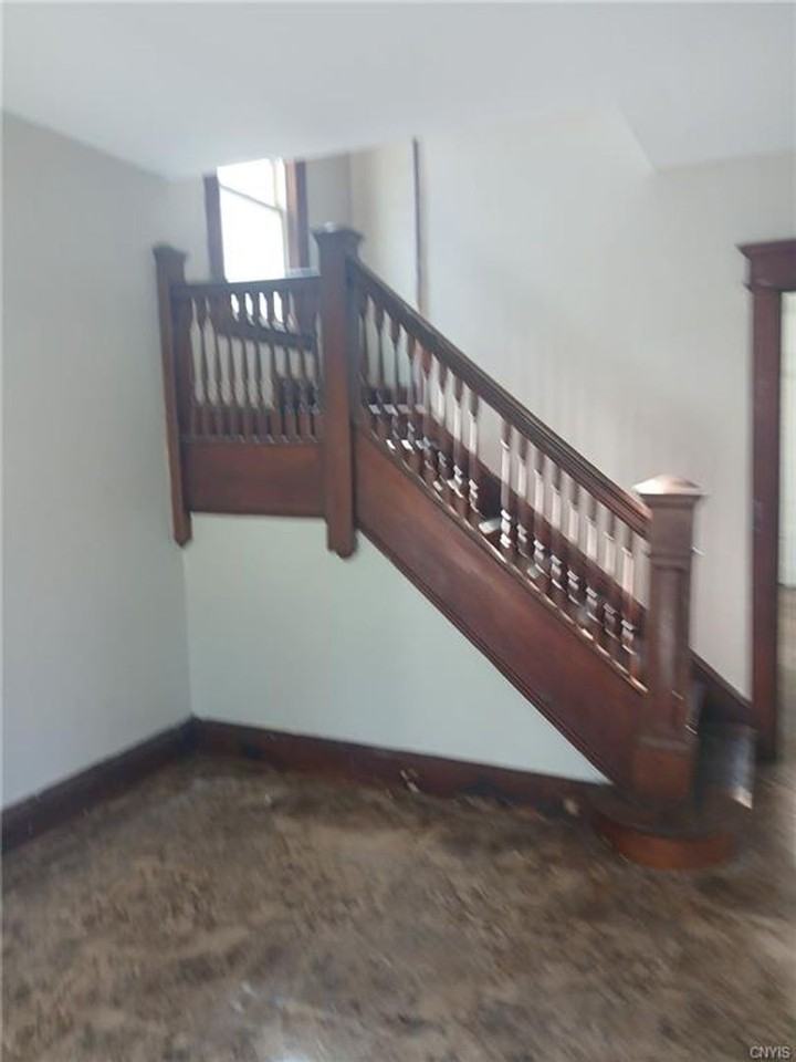 412 Rich St - Photo 2 of 8